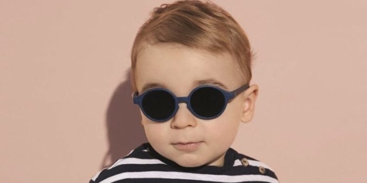 Bebekler güneş gözlüğü kullanmalı mı?