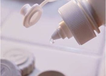 Kontakt lensler nasıl temizlenir?