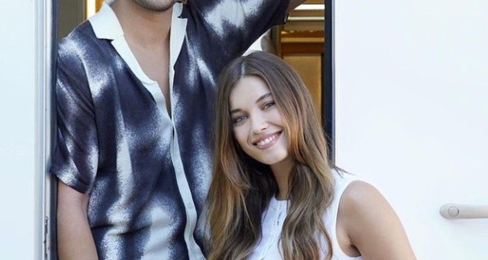 Setten fotoğraf geldi! Afra Saraçoğlu ve Mert Ramazan Demir