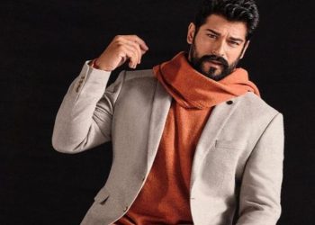 Burak Özçivit’ten Türkmenistan paylaşımı! Gösteriye katıldı