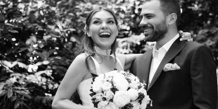 Aslı Enver’den kızı Elay ile ilgili dikkat çeken açıklama! “Uyuyamıyoruz”