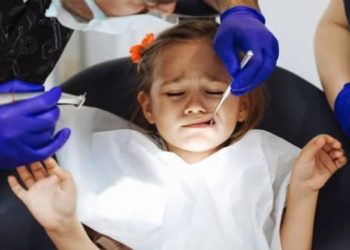 Çocuklarda diş doktoru korkusu nasıl yenilir? Korkunun altında yatan sebepler ve öneriler