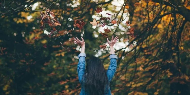 Sonbahar depresyonu ile başa çıkmanın yolları! Sonbahar sendromu belirtileri