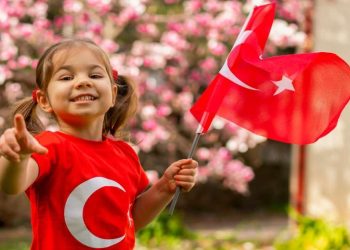 Cumhuriyet çocuklara nasıl anlatılır? Cumhuriyet Bayramı çocuklarla nasıl kutlanır?