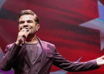 Kenan Doğulu’dan Cumhuriyet’in 100. yıl marşı bestelendi!