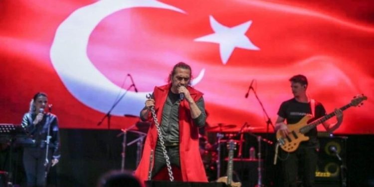 Kıraç’tan 100. yıla özel marş sürprizi: Ecdadımızdan emanet sana Türkiyem